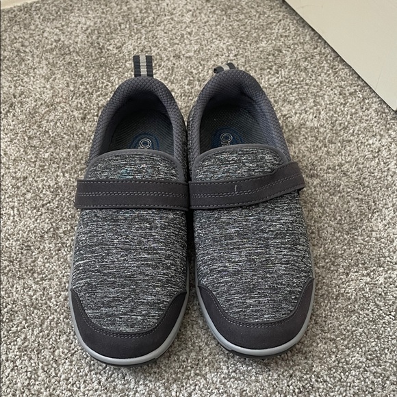 Orthofeet Shoes - Orthofeet women’s Slip-On sneaker heather gray Sz 6.5 medium width